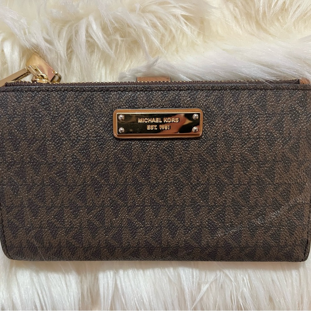 Michael Kors wallet clutch